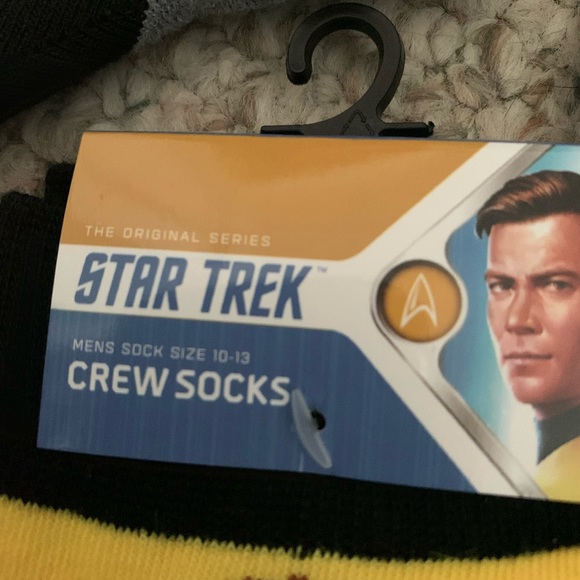 4 PAIRS STAR TREK SOCKS CREW MENS SIZE 10-13 - Picture 2 of 2
